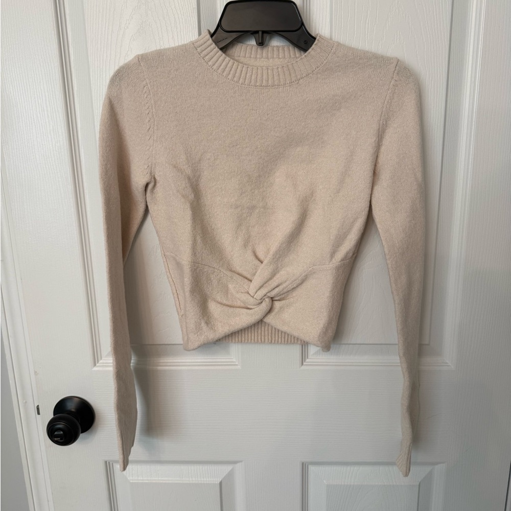 Commense Knotted Crewneck Sweater
